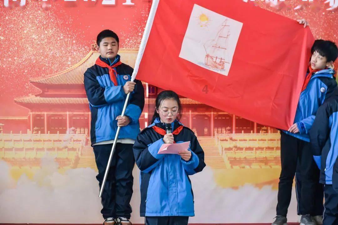 家中已无积蓄,13岁少年捡16万现金如数归还,植物人爸爸听闻后落泪